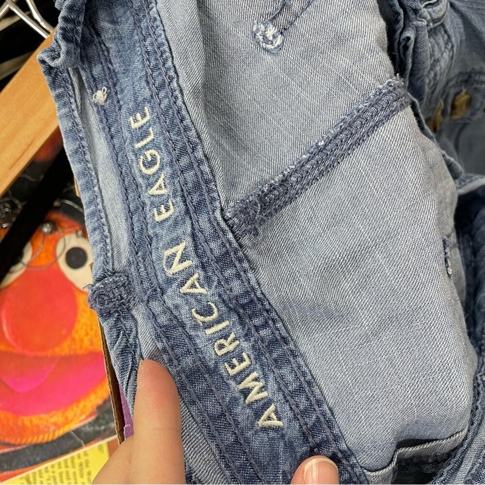 American Eagle Chambray Button Fly Womens Shorts 2 Casual Denim Summer Vacation - Picture 7 of 8
